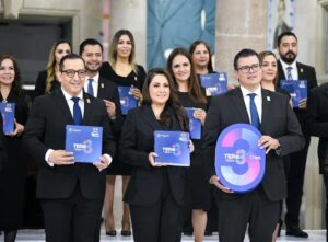 Tere Jiménez entrega su tercer informe de gobierno al congreso