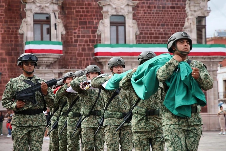Desfile el 16 de septiembre en Aguascalientes