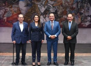 Tere Jiménez se reúne con sus antecesores como parte de su tercer reporte gubernamental