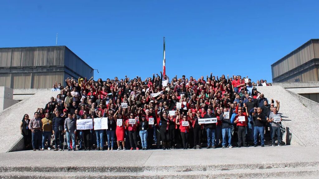 Trabajadores del INEGI en Aguascalientes realizaron una manifestación por falta de aumento salarial y presunto acoso laboral
