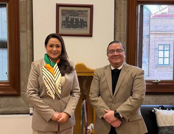 Tere Jiménez se reúne con Irving Espinosa, ministro de la Suprema Corte de Justicia