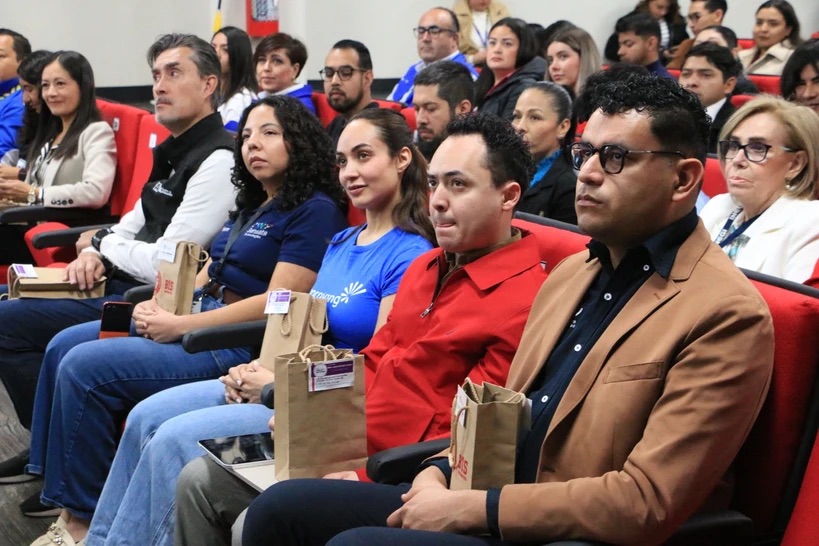 La Universidad Tecnológica El Retoño acerca a sus estudiantes a empresas para una mejor preparación