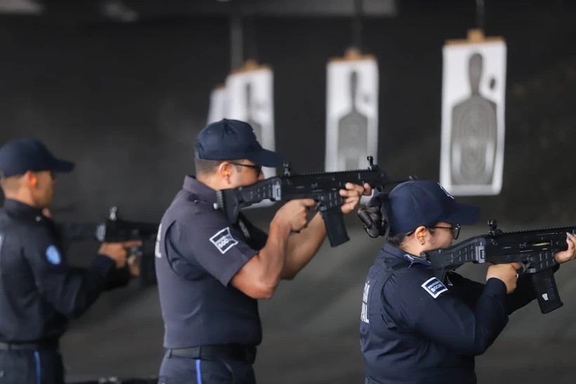 Tere Jiménez fortalece la seguridad con entrega de armamento a corporaciones del estado