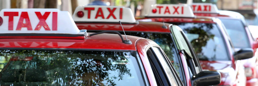 Taxistas ven justo el incremento de tarifa y se comprometen a elevar el servicio