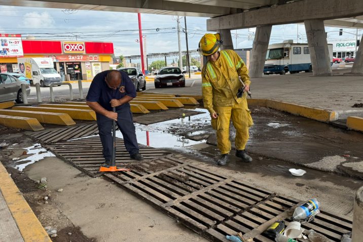 Municipio de Aguascalientes limpia caimanes para evitar inundaciones