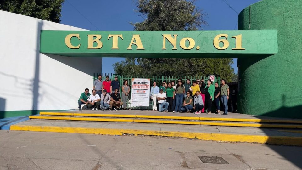 CBTIS y CBTAS están laborando bajo protesta