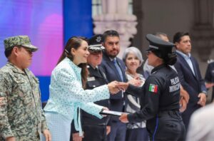 Tere Jiménez reconoce labor de seguridad de policías que han destacado en Aguascalientes
