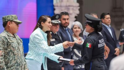Tere Jiménez reconoce labor de seguridad de policías que han destacado en Aguascalientes